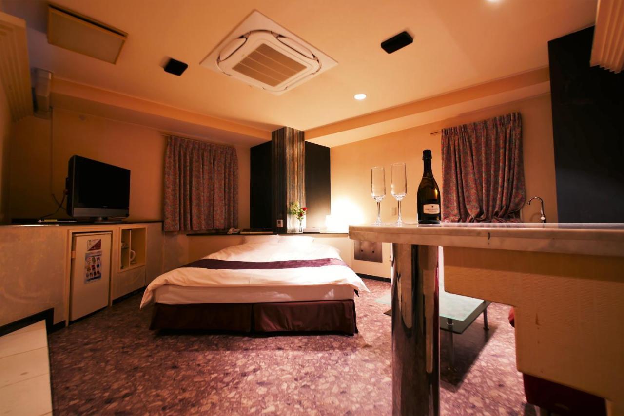 Acqua Myu Love hotel *